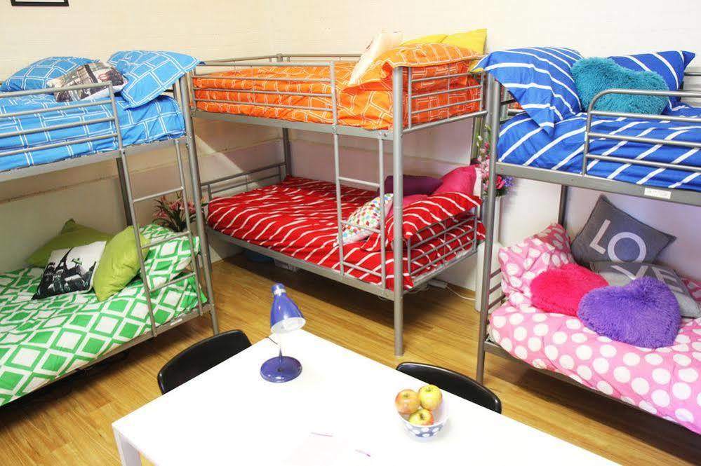 South Yarra Hostel เมลเบิร์น ภายนอก รูปภาพ