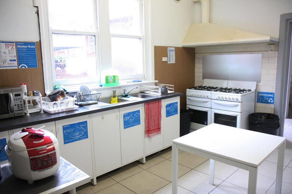 South Yarra Hostel เมลเบิร์น ภายนอก รูปภาพ