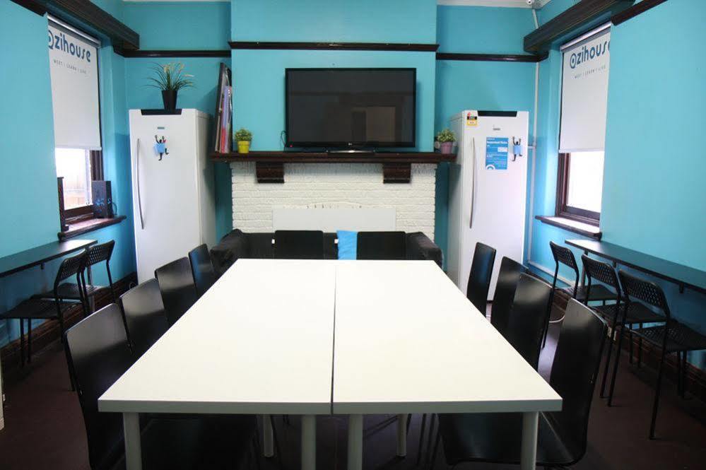 South Yarra Hostel เมลเบิร์น ภายนอก รูปภาพ